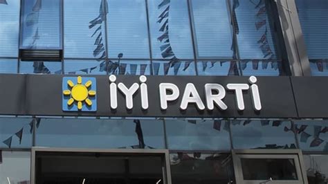 İYİ Parti Aydın ve Didim teşkilatlarında 400 istifa